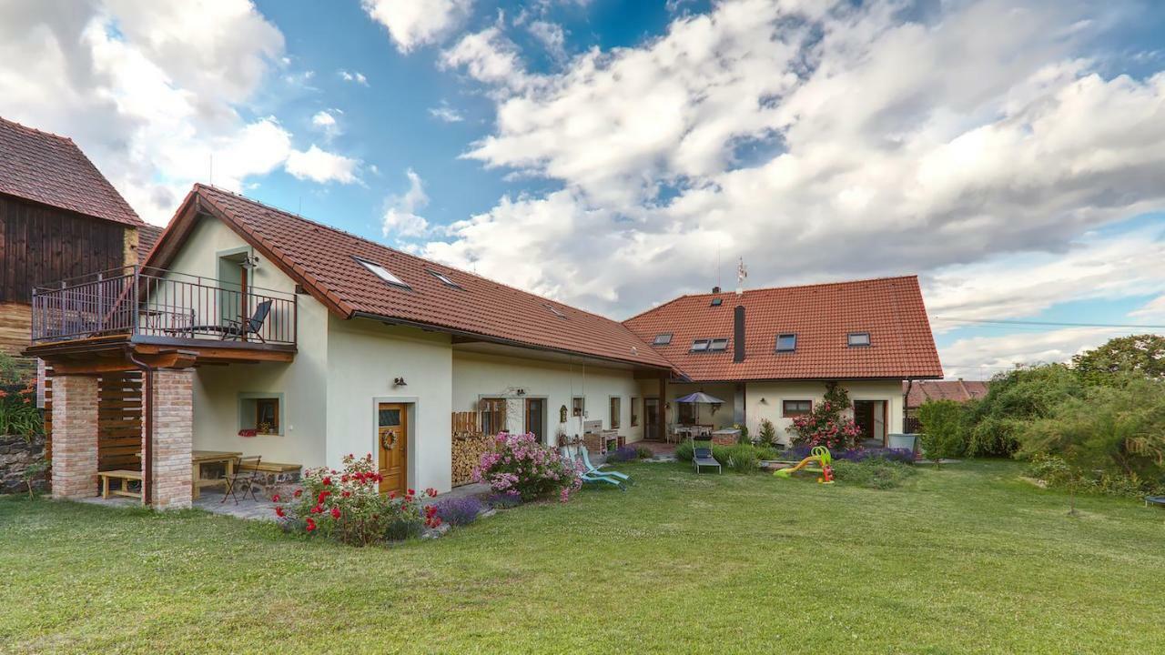 Apartament Zeleny Statek Bzova Zewnętrze zdjęcie